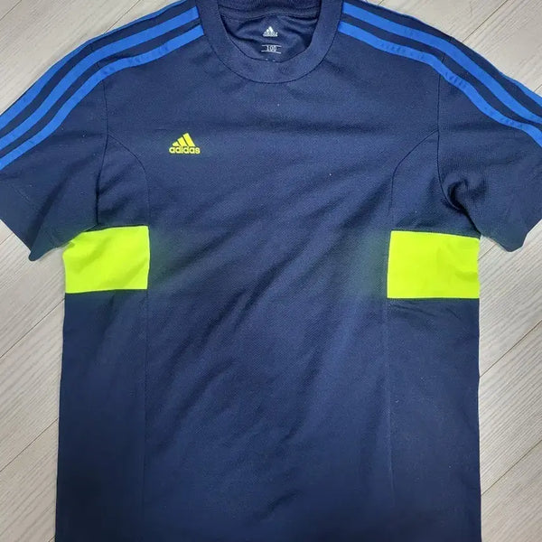 [BUNJANG] Adidas ClimaCool Short Sleeve T-Shirt Navy/Fluorescent Size 100 / 아디다스 반팔 티셔츠 클리마쿨 네이비/형광 100