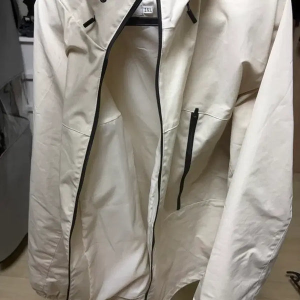 [BUNJANG] Gorpcore Zip-Up Hooded Windbreaker Jacket - Ivory, 2XL / 고프코어바람막이(아이보리2xl)팝니다