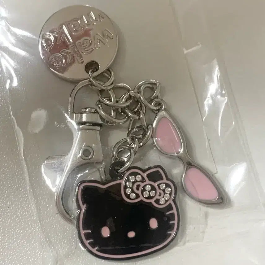 [BUNJANG] WAKEMAKE Hello Kitty Charm Keychain Black Kitty / 새상품) 웨이크메이크 헬로키티 참 키링 블랙키티