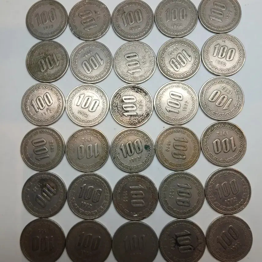 [BUNJANG] 1972 100 Won Coin Bundle (30 pcs) / 100원 동전 1972년 30개 일괄