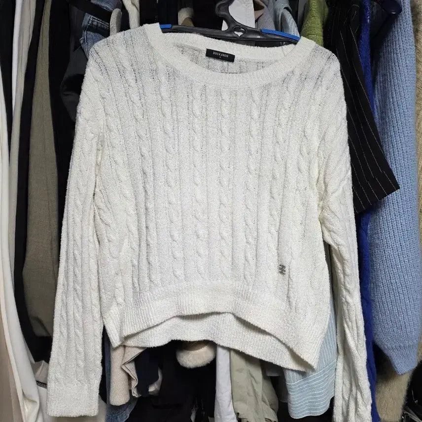 [BUNJANG] Buckaroo White Cable Knit Sweater / 버카루 화이트 꽈배기 니트 F 여름니트 가능