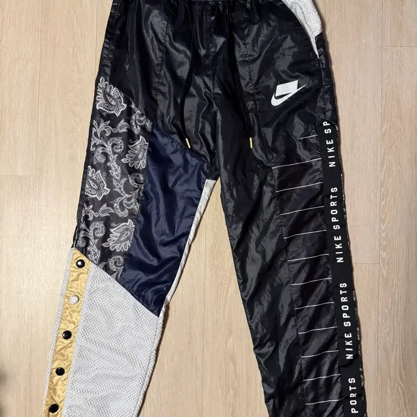 [BUNJANG] Nike NSW Track Woven Pants - Size S / 나이키 NSW 트랙 우븐 팬츠 S