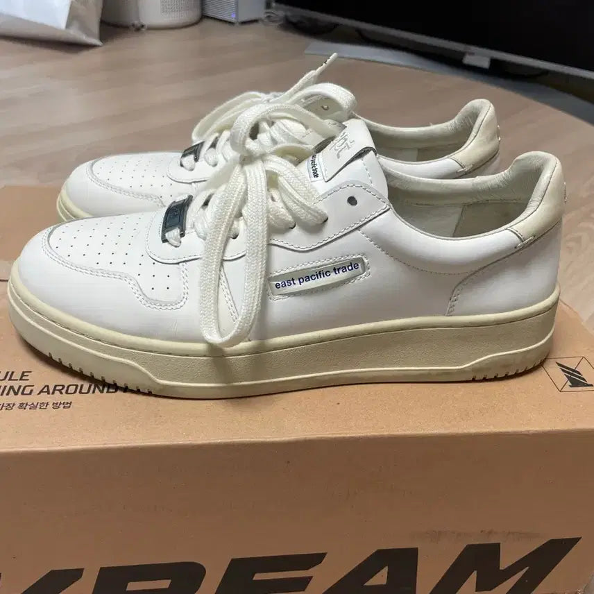 [BUNJANG] East Pacific Trade White Sneakers Size 41 / 이스트퍼시픽트레이드 화이트 스니커즈 41