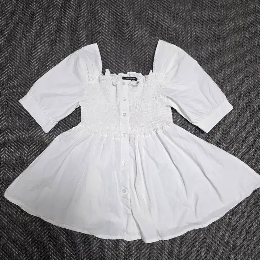 [BUNJANG] Plastic Island Puff Sleeve Smocked Blouse White / 플라스틱아일랜드스모킹 퍼프 소매  화이트