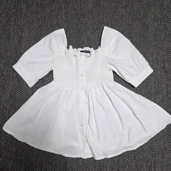 [BUNJANG] Plastic Island Puff Sleeve Smocked Blouse White / 플라스틱아일랜드스모킹 퍼프 소매  화이트