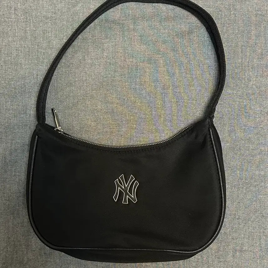 [BUNJANG] MLB Hobo Bag Black / MLB 호보백 블랙