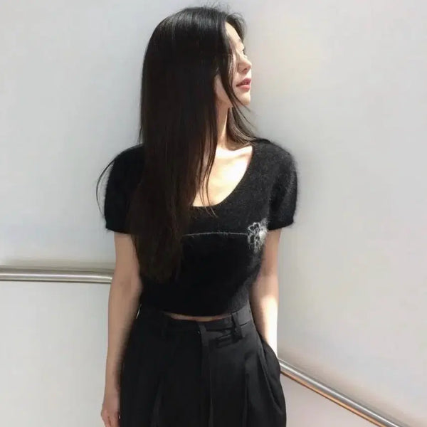 [BUNJANG] Yoonseul Shop Camellia Knit Top Black / 윤슬샵 까멜리아 니트탑