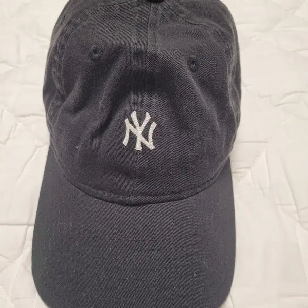 [BUNJANG] New Era Authentic New York Yankees Black Baseball Cap / 뉴에라 정품 뉴욕양키스 블랙 볼캡