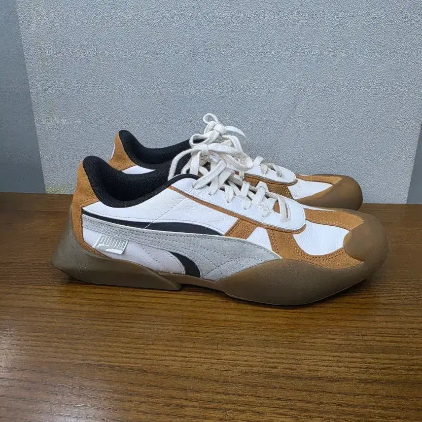 [BUNJANG] Puma Vaderun White Brown Sneakers / 푸마 베이더런 화이트 검