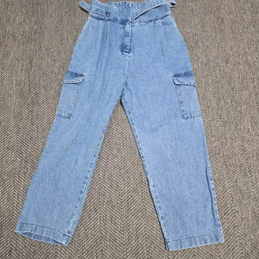 [BUNJANG] High-Waisted Cargo Denim Pants Light Blue Wash / 하이웨이스트 카고 데님 팬츠 연청