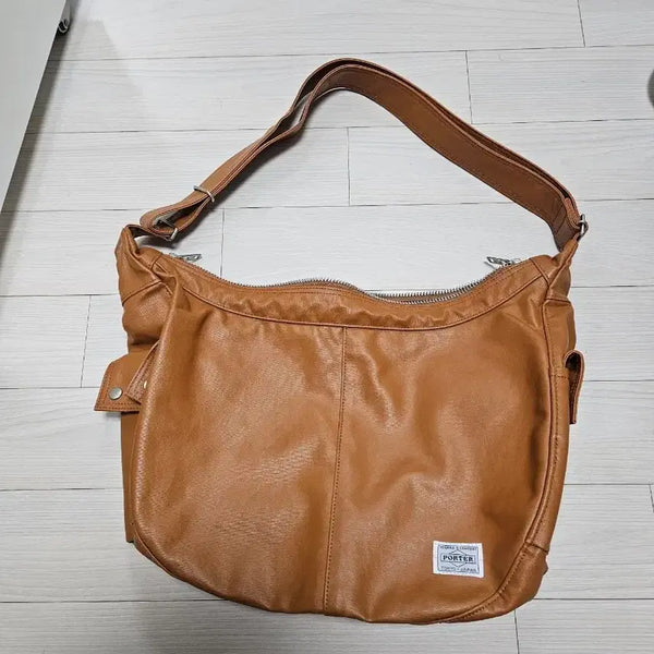 [BUNJANG] Yoshida Porter Freestyle Shoulder Bag Large Camel / 요시다포터 프리스타일 숄더백 라지 카멜 반달백 porter
