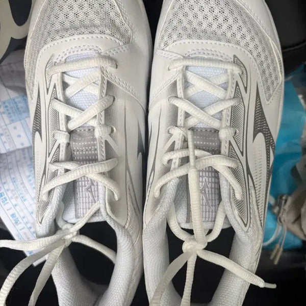 [BUNJANG] Mizuno Badminton Shoes Size 240-245 / 미즈노 배드민턴화 사이즈 확인하세요