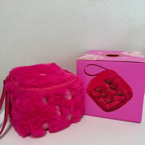 [BUNJANG] Benefit Dice Faux Fur Pouch / 베네피트 주사위 퍼 파우치