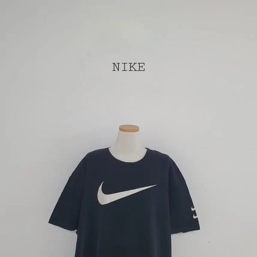 [BUNJANG] Nike Swoosh T-Shirt Black XL / 세일)No.26061604 나이키 스우시 반팔 티셔츠 블랙