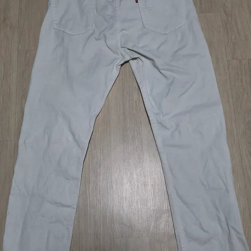 [BUNJANG] Levi's 510 White Jeans (30W/32L) / (30) 리바이스 510 화이트진 팝니다.