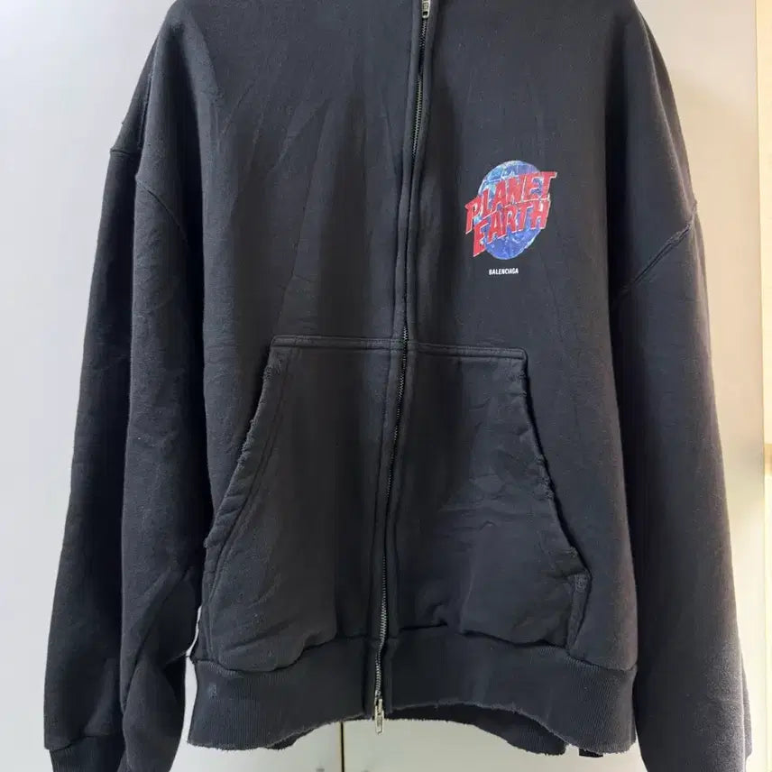 [BUNJANG] Balenciaga Planet Earth Zip-Up Hoodie / [S] 발렌시아가 플레닛어스 후드집업