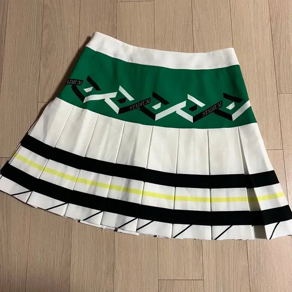 [BUNJANG] Egoist Colorblock Pleated Mini Skirt (White/Green) / 22년 에고이스트 배색 플리츠 미니스커트 테니스치마골프웨어골프복화이트그린