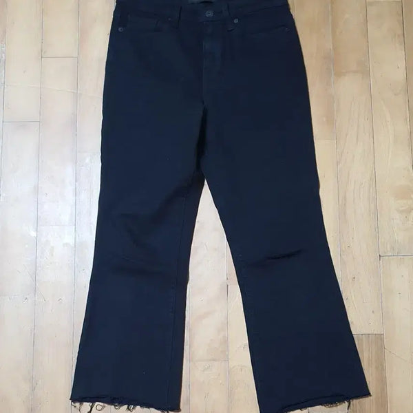 [BUNJANG] Uniqlo Flare Jeans (Semi Bootcut) 24 Black Denim Pants / 유니클로 플레어 진 (세미 부츠컷) 24 블랙진 데님팬츠 청바지