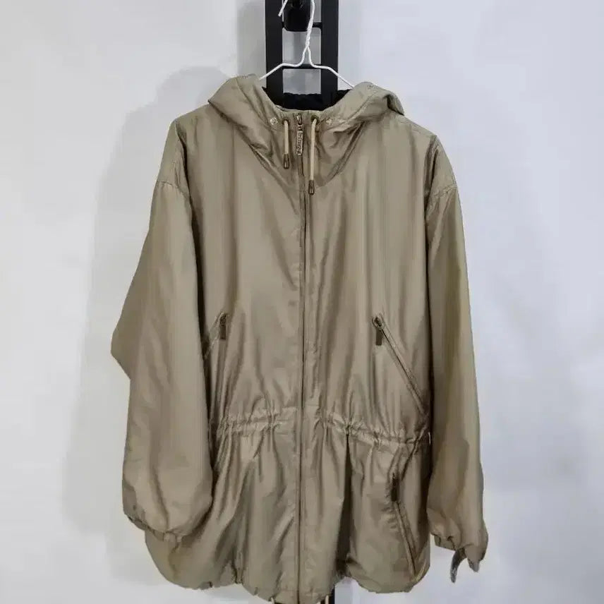 [BUNJANG] Burberry Safari Windbreaker Jacket with Quilted Lining - Beige / 버버리 사파리 바람막이 자켓 누빔안감 베이지 m