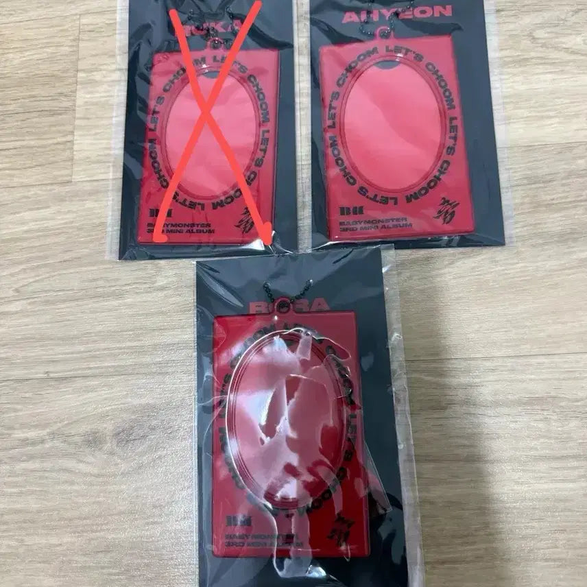 [BUNJANG] BABYMONSTER Ahyeon Lola PVC Photocard Holder (Sealed) Set / 베이비몬스터 아현 로라 PVC 포토카드 미개봉 홀더 판매 합니다ㅎㅎ