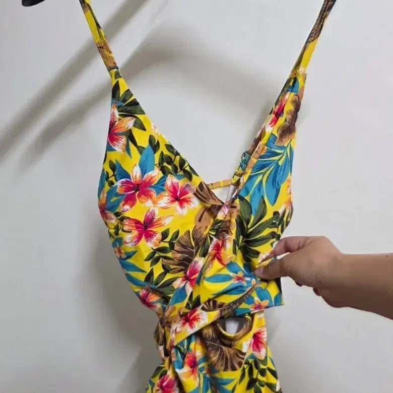 [BUNJANG] Yellow Flower One-Piece Swimsuit / 원피스 수영복 옐로우 플라워