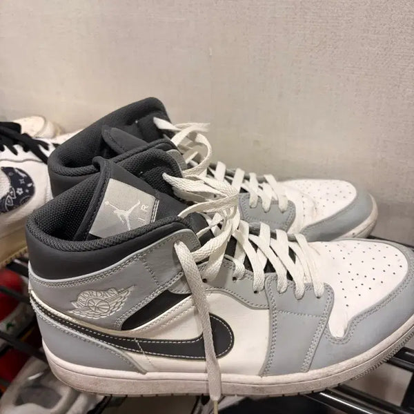 [BUNJANG] Air Jordan 1 Mid Light Smoke Grey / 조던1 미드 라이트 스모크 그레이 285