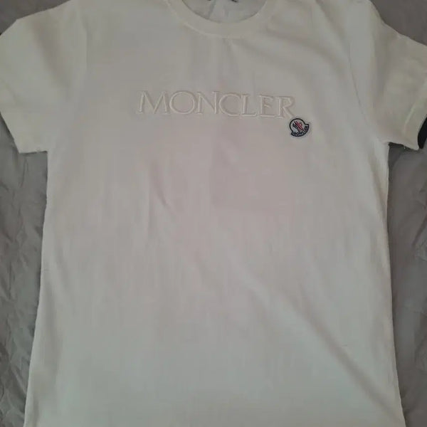 [BUNJANG] Moncler Logo Short Sleeve T-Shirt White / 몽클레어 로고 반팔 티셔츠 화이트 급처(다음주까지만)