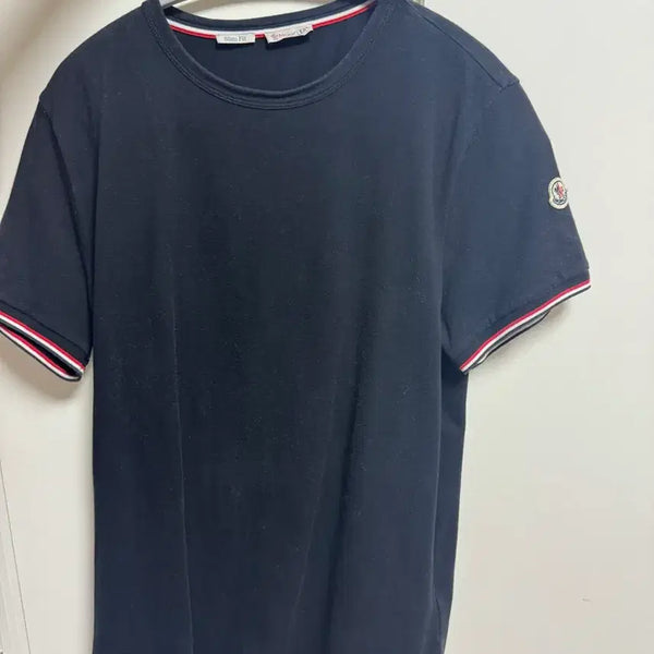 [BUNJANG] Moncler Slim Fit Short Sleeve T-Shirt / 몽클레어 반팔티 슬림