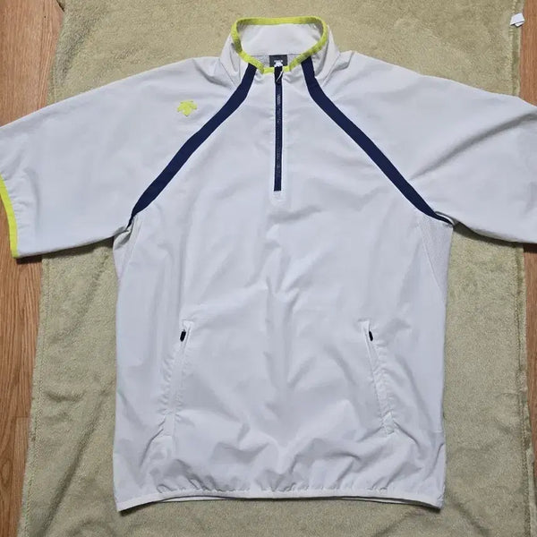 [BUNJANG] Descente Short Sleeve Windbreaker White Size 100 / 데상트 반팔 바람막이 화이트 100