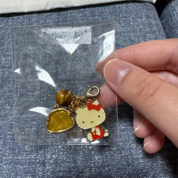 [BUNJANG] Vintage Hello Kitty Mini Charm / 고전 헬로키티 미니 참 판매중