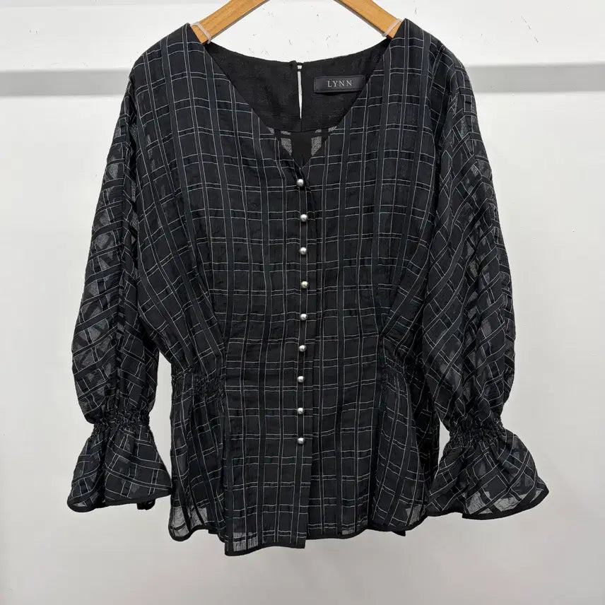 [BUNJANG] LYNN Silk Blend V-Neck Blouse / LYNN 린 실크혼방 V넥 블라우스 55