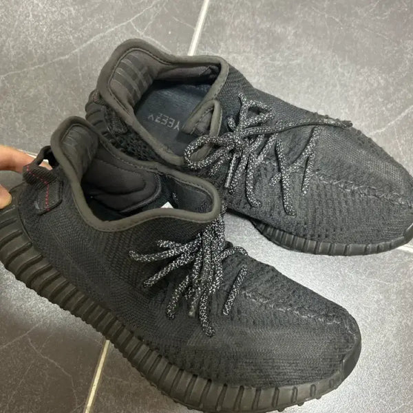[BUNJANG] Adidas Yeezy Boost 350 V2 Black / 아디다스 이지부스트 350 V2 블랙 240