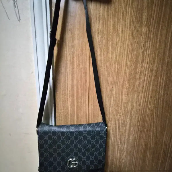 [BUNJANG] Gucci Men's Crossbody Bag (Damaged) / 구찌 남성 크로스백 하자있음