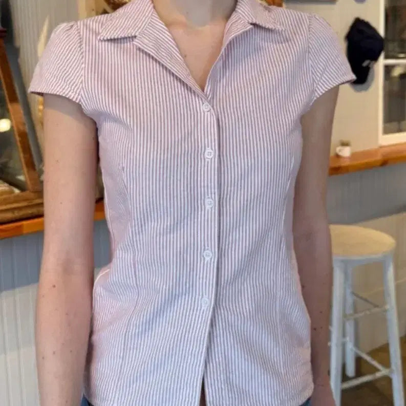 [BUNJANG] Brandy Melville Lucy Stripe Short Sleeve Shirt / 브랜디멜빌 루 스트라이프 반팔셔츠