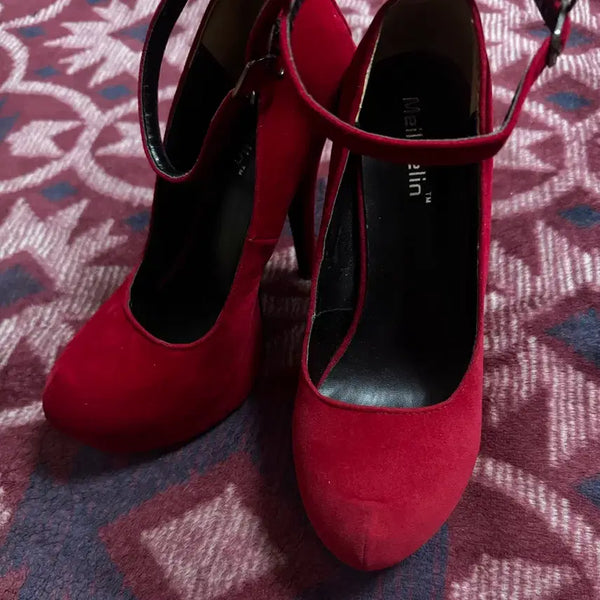 [BUNJANG] Maclean Strap Heel Red / 메이클린 스트랩 힐 레드