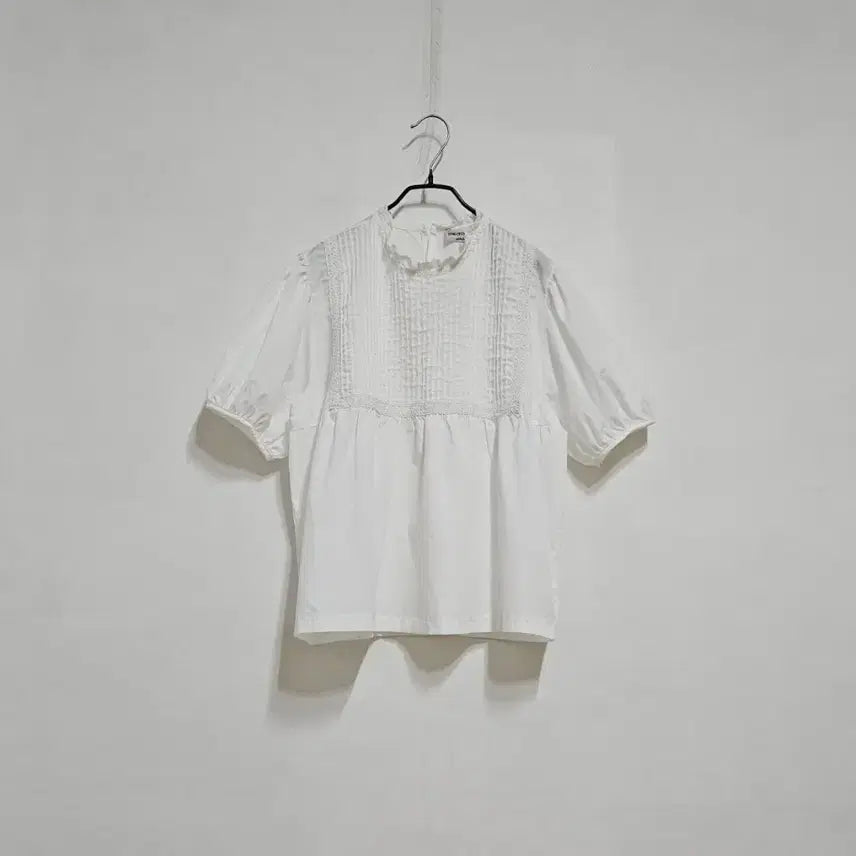 [BUNJANG] Pintuck Frill Blouse / 핀턱 프릴 블라우스