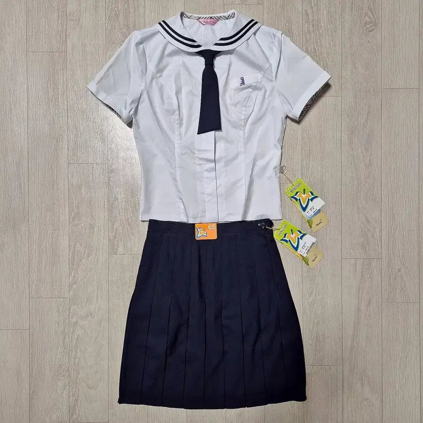 [BUNJANG] Muwon High School Summer Uniform Blouse & Skirt Set (Unused) / [신품] 무원고등학교 여자 교복 하복 블라우스 스커트 치마 세트