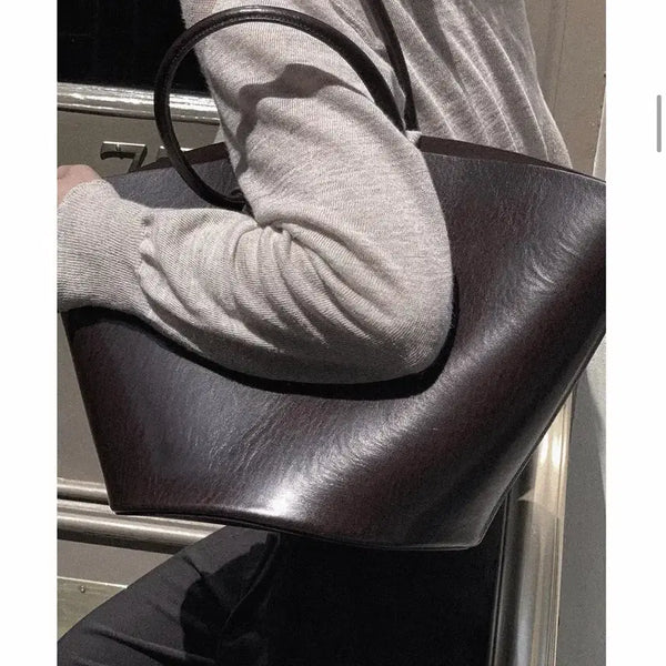 [BUNJANG] Att. Cowhide Leather Basket Bag / 어트 소가죽 바스켓백