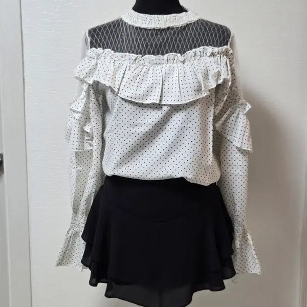 [BUNJANG] Polka Dot Frill Lace See-through Blouse - White / 땡땡이. 물방은 프릴 레이스 시스루 배색 브라우스. 화이트