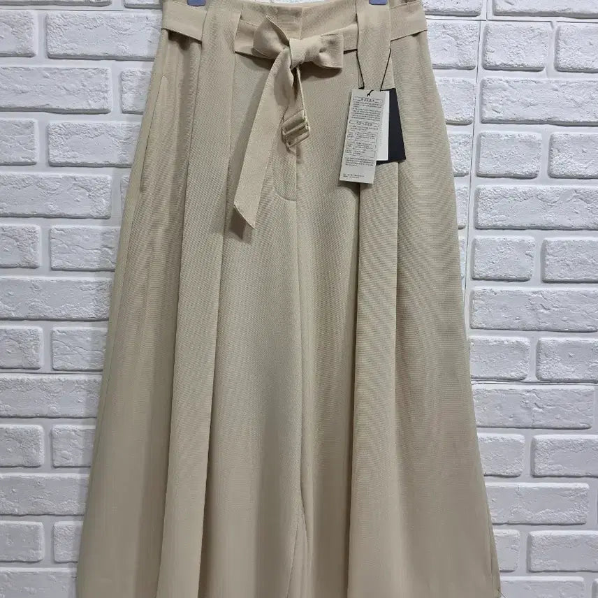 [BUNJANG] CERRUTI 1881 Wide Leg Trousers Size 66 / 2021년 택새상품 CERRUTI 1881 통바지 66