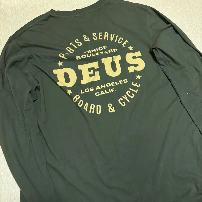 [BUNJANG] DEUS Long Sleeve XL / 데우스 롱슬리브