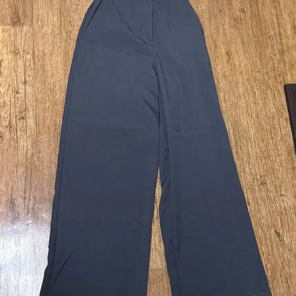 [BUNJANG] Raon Gray Wide-Fit Slacks Pants / 거의새옷 Raon 시원한 소재 그레이색상 와이드핏 팬츠 슬랙스 통바지