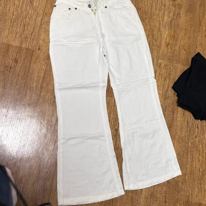 [BUNJANG] OOTJ SEOUL White Bootcut Cotton Pants - Size S / OOTJ SEOUL부츠컷바지 화이트 팬츠 S사이즈 면바지 데님바지 여름옷