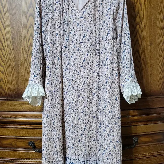 [BUNJANG] Thursday Island Floral Lace Long Dress / 써스데이아일랜드