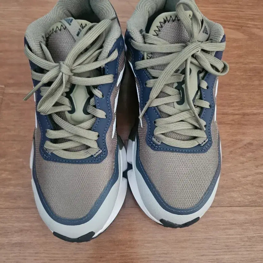 [BUNJANG] Adidas Climawarm Women's Shoes 225 / (1회착)아디다스 클리마웜 225