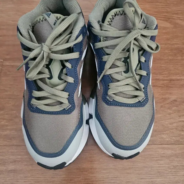 [BUNJANG] Adidas Climawarm Women's Shoes 225 / (1회착)아디다스 클리마웜 225