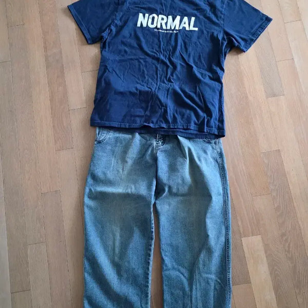 [BUNJANG] Navy Short Sleeve T-Shirt and Light Wash Denim Pants Set / 네이비 반팔티 M 가슴반품 56 + 데님 팬츠 허리반품 41 기장 92