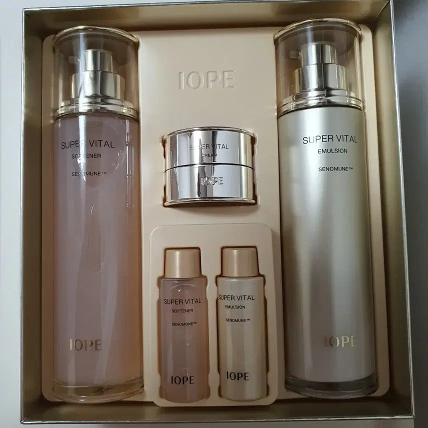[BUNJANG] IOPE Super Vital Special Gift Skin & Lotion 2-Piece Set / 아이오페 슈퍼바이탈 스페셜 기프트 스킨 로션 2종 세트