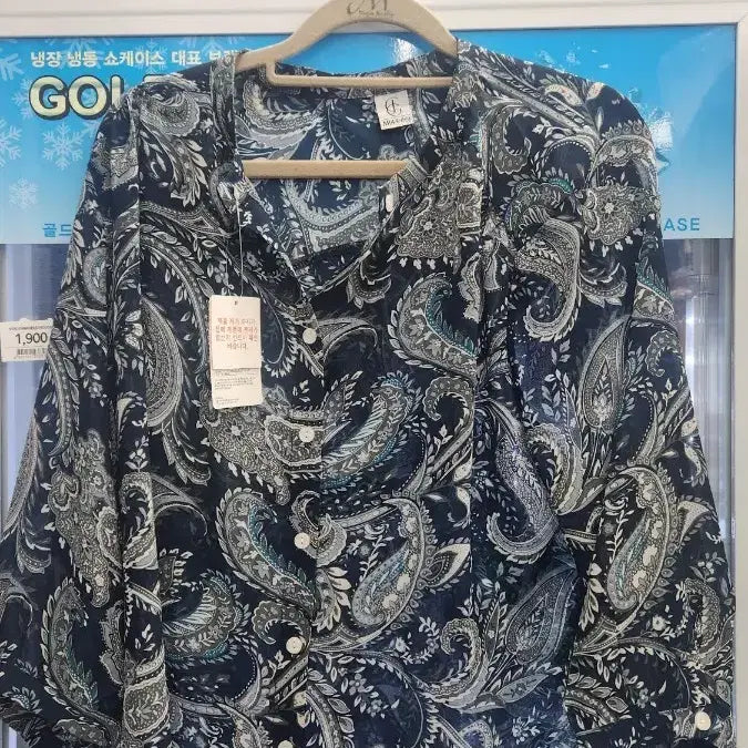 [BUNJANG] Women's Paisley Pattern Blouse - Set of 2 / 여성 페이즐리 패턴 블라우스 두벌 한벌 2만5천원