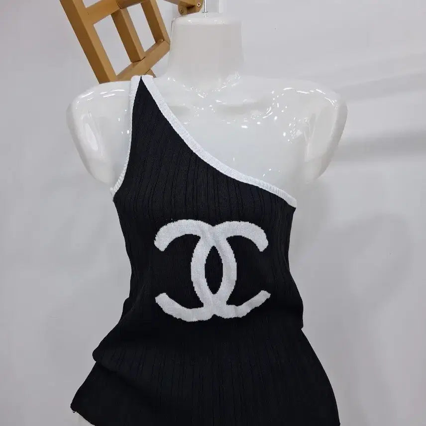 [BUNJANG] Nat Neck Sleeveless Top / 나트 넥 나시